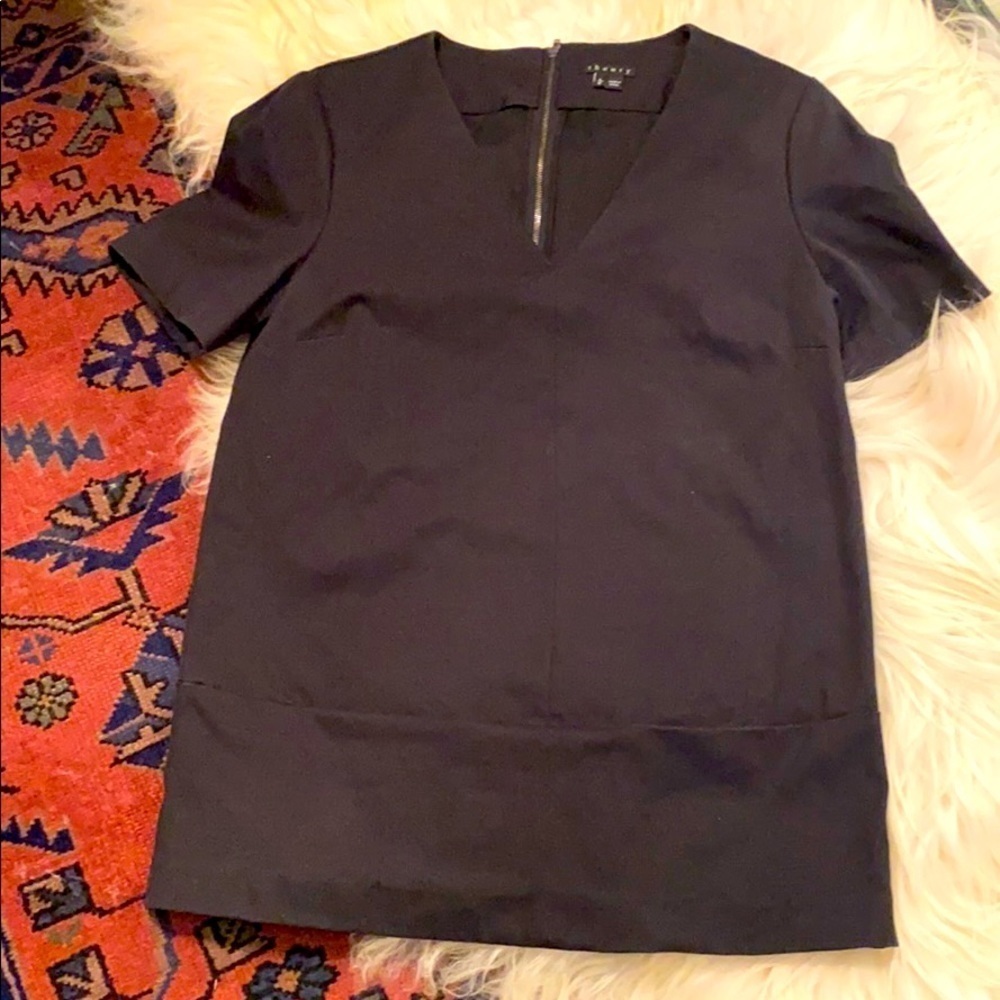 Theory black v-neck top